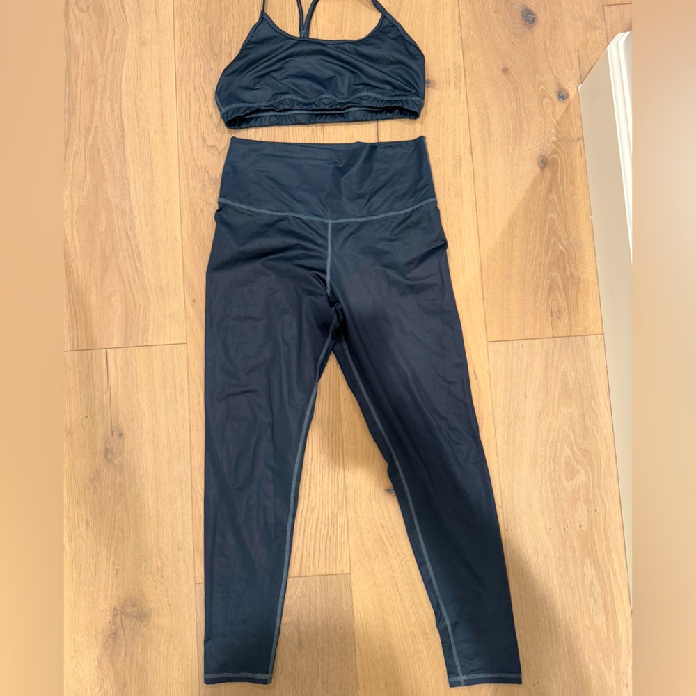 Electric & Rose shiny deep forest green yoga pant & sports bra